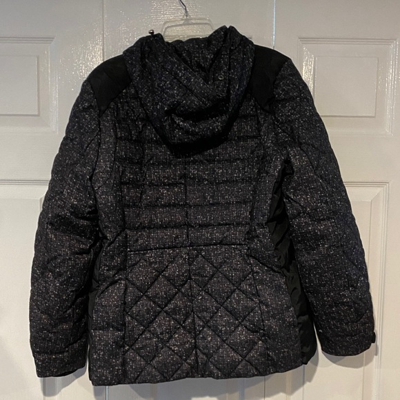 ZeroXposur Women's Quilted Hooded Puffer Jacket in Black and Charcoal - Picture 4 of 4
